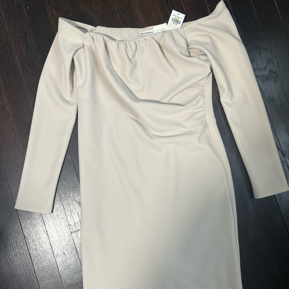 Abercrombie & Fitch Tan Pleated Off-Shoulder Sheath Dress